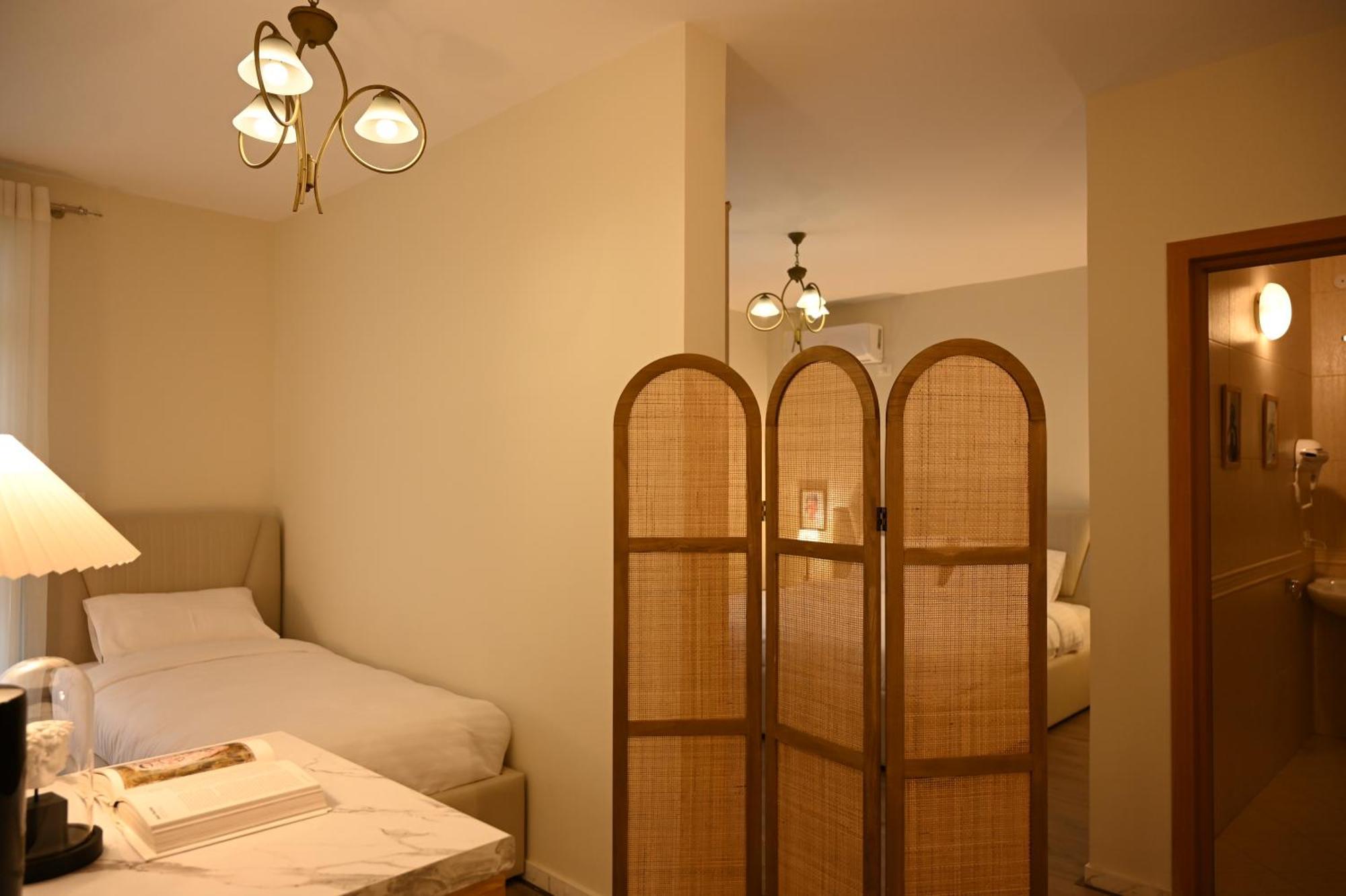 Niche Boutique Hotel Тирана Экстерьер фото