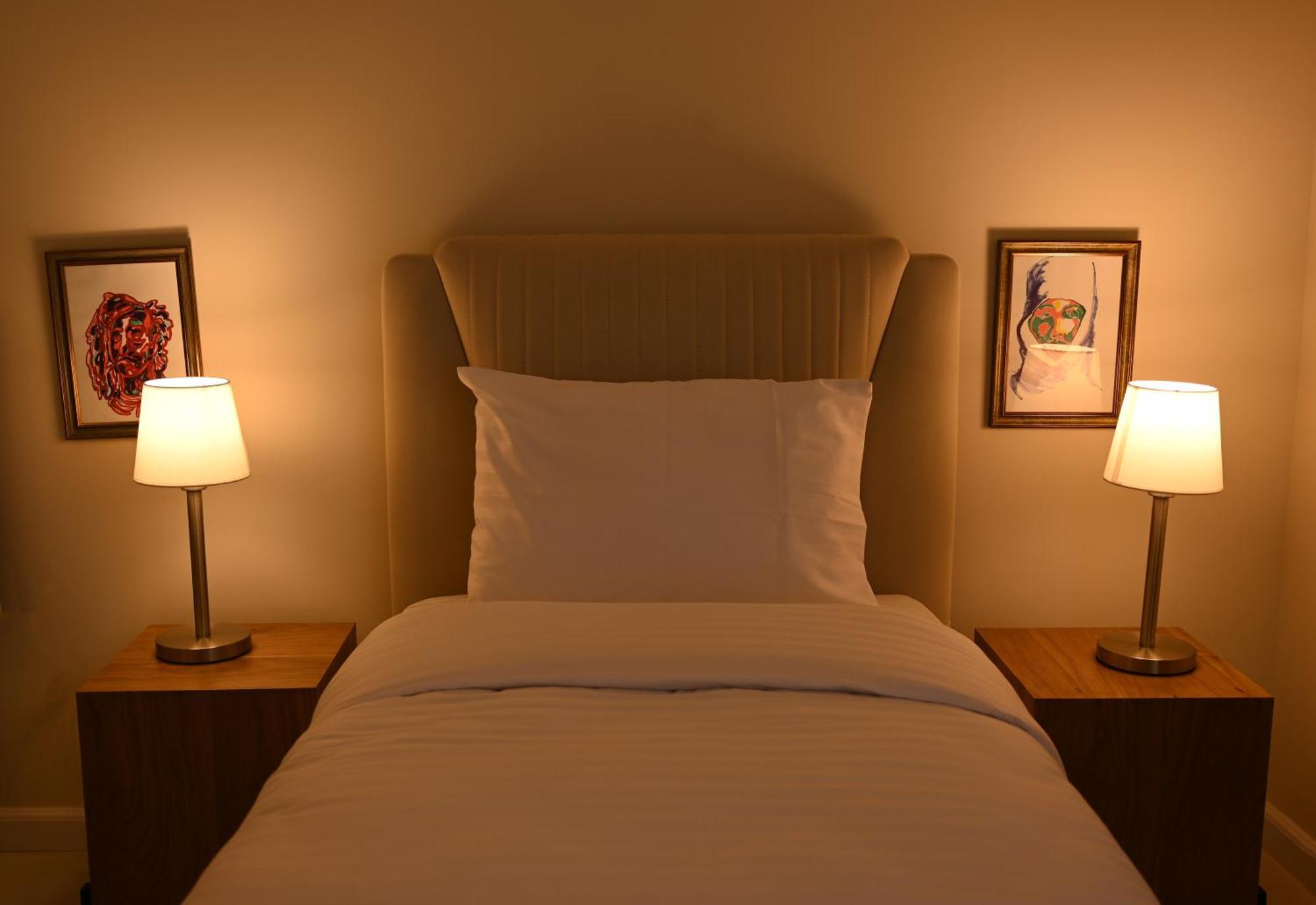 Niche Boutique Hotel Тирана Экстерьер фото