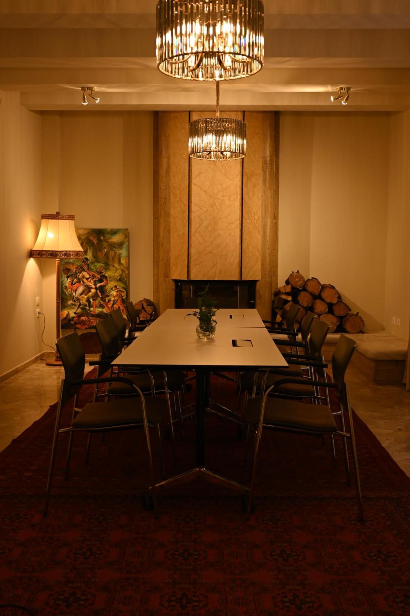 Niche Boutique Hotel Тирана Экстерьер фото