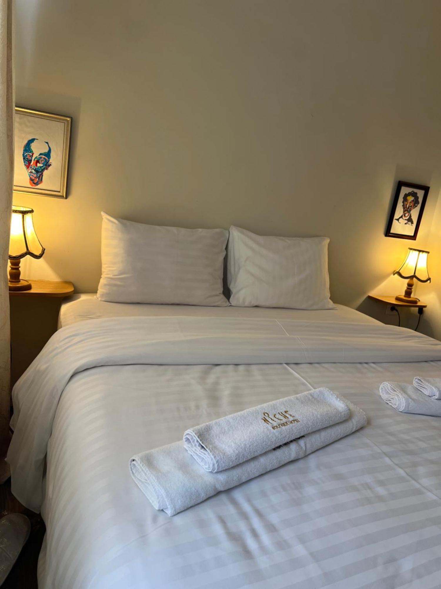 Niche Boutique Hotel Тирана Экстерьер фото